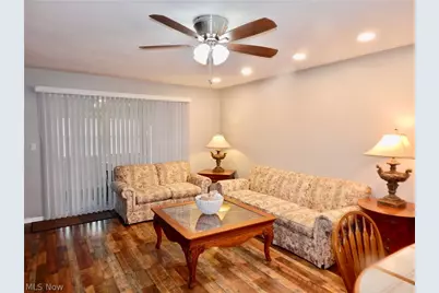 25320 Country Club Boulevard #17, North Olmsted, OH 44070 - Photo 7