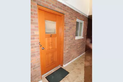 25320 Country Club Boulevard #17, North Olmsted, OH 44070 - Photo 5