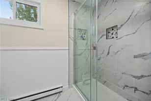 621 Van Oaks Dr, Amherst, OH 44001 - Photo 15