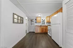 5 Stones Long Beach Dr, Ashtabula, OH 44004 - Photo 9