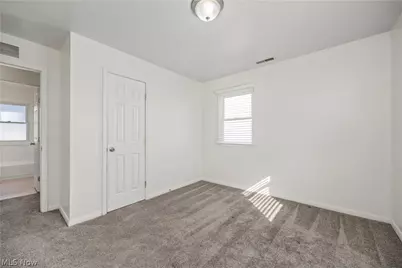 171 S Logan Street, Elyria, OH 44035 - Photo 17