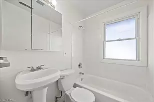 171 S Logan St, Elyria, OH 44035 - Photo 11