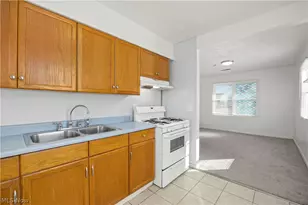 171 S Logan St, Elyria, OH 44035 - Photo 7