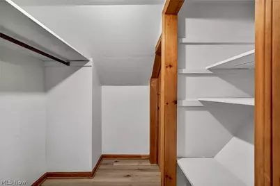 5085 W 6th Street, Brooklyn Heights, OH 44131 - Photo 15