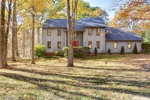 200 Greentree Circle, Aurora, OH 44202 - Photo 3