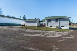 13390 Ravenna Ave NE, Hartville, OH 44632 - Photo 7