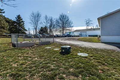 13390 Ravenna Avenue NE, Hartville, OH 44632 - Photo 5