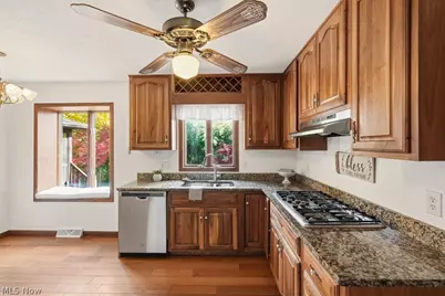 951 S Azalea Boulevard, Barberton, OH 44203 - Photo 25