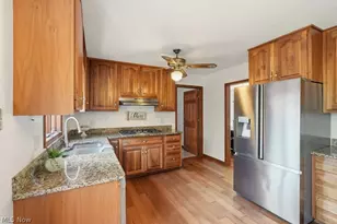 951 S Azalea Blvd, Barberton, OH 44203 - Photo 21