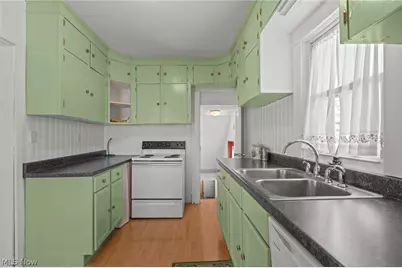 718 E Highland Avenue, Ravenna, OH 44266 - Photo 15