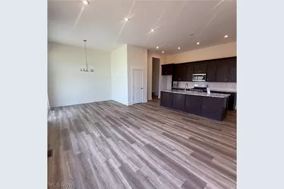 3621 Great Windsor Lane, Green, OH 44685 - Photo 5