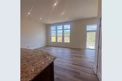 3621 Great Windsor Lane, Green, OH 44685 - Photo 9
