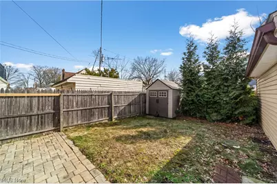 17912 Lomond Boulevard, Huber Heights, OH 44122 - Photo 37