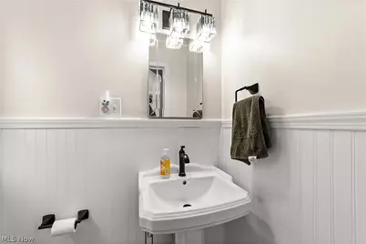 17912 Lomond Boulevard, Huber Heights, OH 44122 - Photo 33