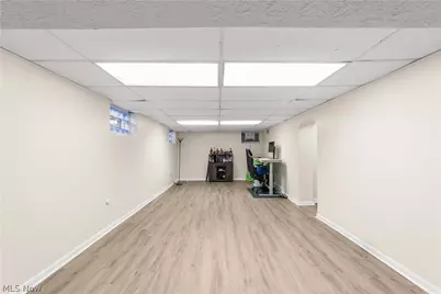 17912 Lomond Boulevard, Huber Heights, OH 44122 - Photo 35