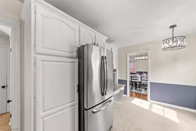 17912 Lomond Boulevard, Huber Heights, OH 44122 - Photo 13