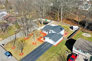 1317 Cedarwood Dr, Mineral Ridge, OH 44440 - Photo 9