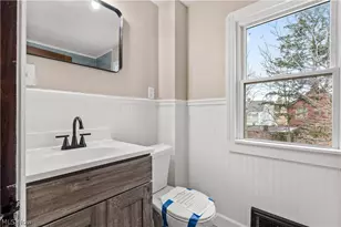 18303 Canterbury Rd, Loveland, OH 44119 - Photo 23