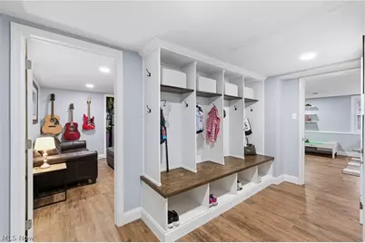 8678 Apple Hill Road, Chagrin Falls, OH 44023 - Photo 15