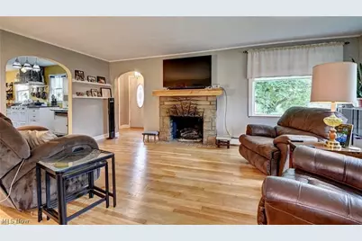 10225 Wooster Street NW, Massillon, OH 44647 - Photo 7