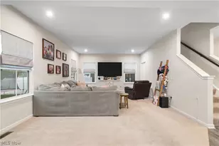 2277 Orchard Cir, Ravenna, OH 44266 - Photo 11