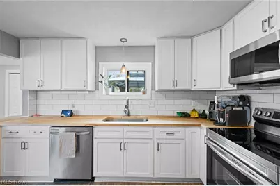 1887 Hillsdale Drive, Twinsburg, OH 44087 - Photo 9