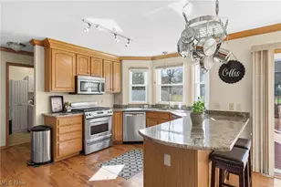 1572 Augusta Ave, Brunswick, OH 44212 - Photo 9