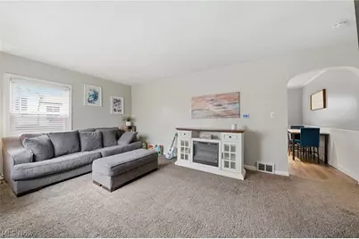 1852 Cramer Avenue, Akron, OH 44312 - Photo 5