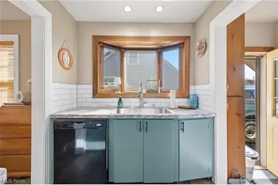 696 Meadowbrook Avenue SE, Warren, OH 44484 - Photo 9