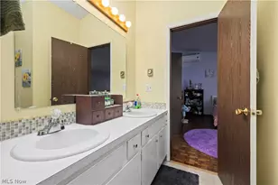 2565 Abbe Rd, Sheffield Village, OH 44054 - Photo 17