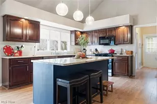 37192 O'neill Dr, Solon, OH 44139 - Photo 13