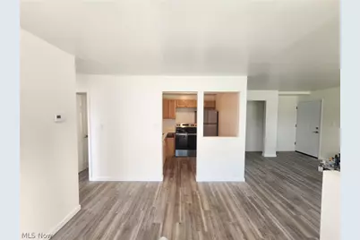 26680 Tungsten Road #102, Euclid, OH 44132 - Photo 3