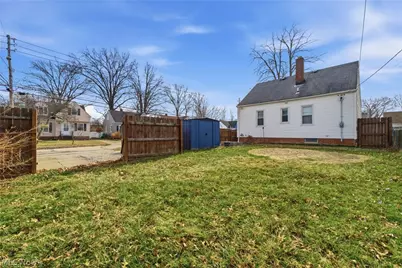 483 E 330th Street, Willowick, OH 44095 - Photo 23