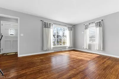 483 E 330th Street, Willowick, OH 44095 - Photo 9