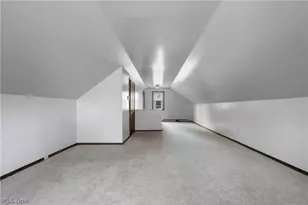 1167 Hilltop Dr, Akron, OH 44310 - Photo 17