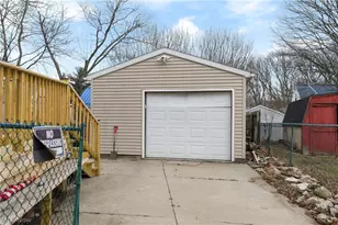 1167 Hilltop Dr, Akron, OH 44310 - Photo 29