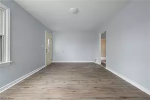 1167 Hilltop Dr, Akron, OH 44310 - Photo 5