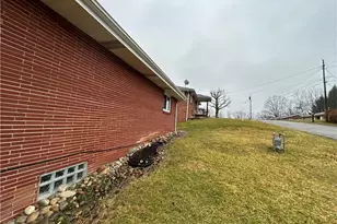 110 White Bell Cir, Wellsburg, WV 26070 - Photo 5