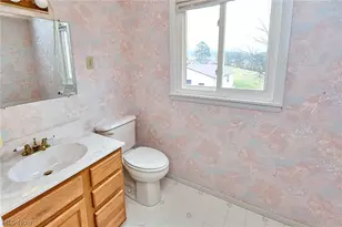 613 S Court St, Harrisville, WV 26362 - Photo 25