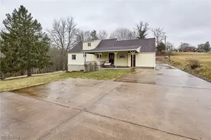613 S Court St, Harrisville, WV 26362 - Photo 43