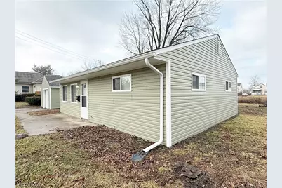 1528 Maine Avenue, Lorain, OH 44052 - Photo 3