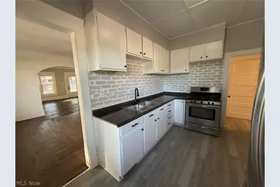 295 Grove Street, Akron, OH 44302 - Photo 9