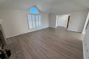 5913 Oak Point Rd, Lorain, OH 44053 - Photo 5