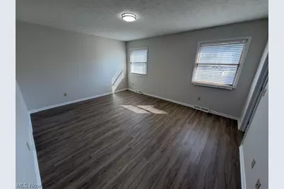 5913 Oak Point Road, Lorain, OH 44053 - Photo 11