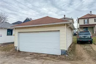 1652 Oregon Ave, Steubenville, OH 43952 - Photo 3