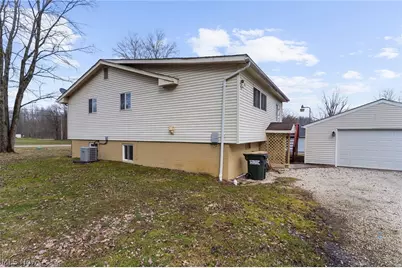 5950 Mount Everett Road, Hubbard, OH 44425 - Photo 23