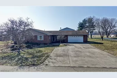 627 Chestnut Street, West Lafayette, OH 43805 - Photo 1