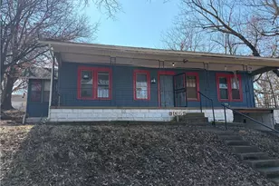 1018 Pershing Rd, Zanesville, OH 43701 - Photo 1