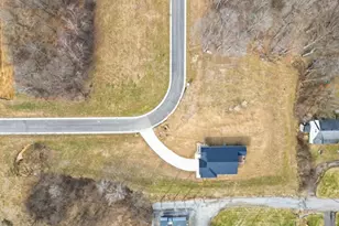 911 Dogwood Dr, Hubbard, OH 44425 - Photo 33