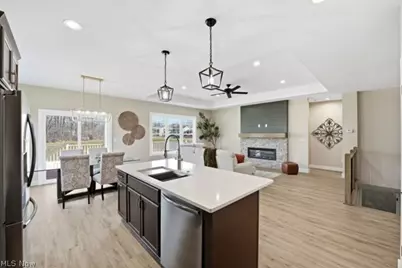 911 Dogwood Drive, Hubbard, OH 44425 - Photo 11